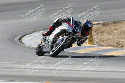 media/Feb-07-2025-CVMA Friday Practice (Fri) [[7034960ba2]]/2-Racer 2/Session 3 (Turn 8)/